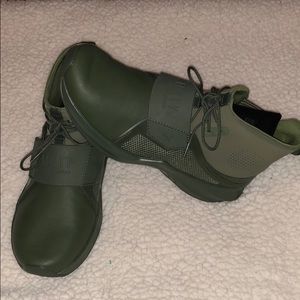 PUMA X RIHANNA FENTY TRAINER HI